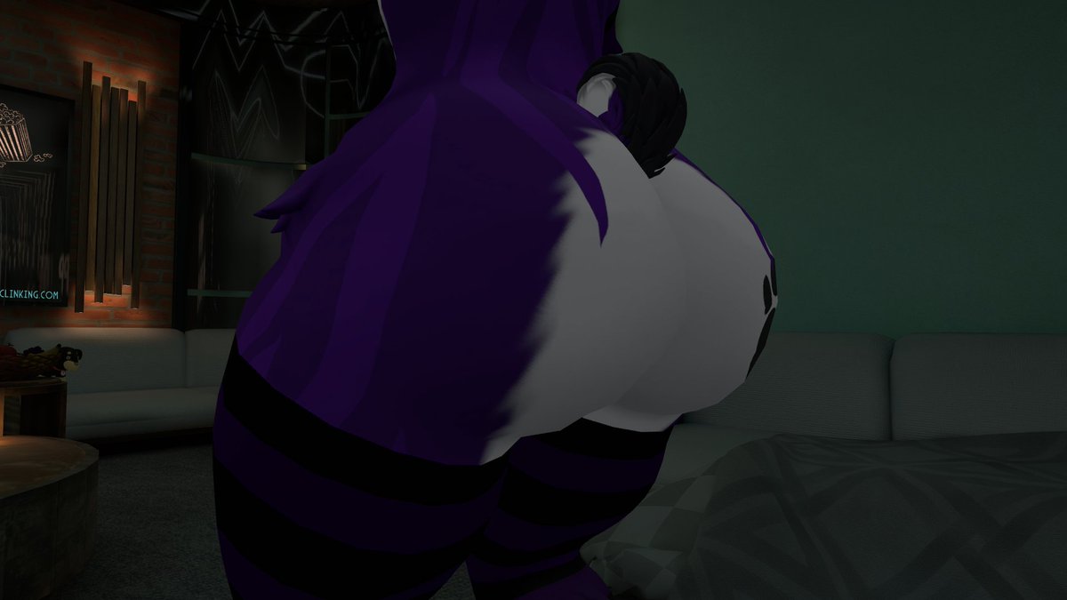 Miniwarforge's tweet photo. @Milo_VRC Enjoy The Urple Puppy Cake Birthday Boy :3 https://t.co/I1UWZ5qy9S