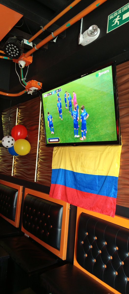 jhonfariza's tweet photo. @DSports #MundialEnDSPORTS hola saludos desde modelia Bogotá , hoy Colombia aprovechar el empate de Portugal y congo #crazyshotsbogota https://t.co/fEhQAfAOJO