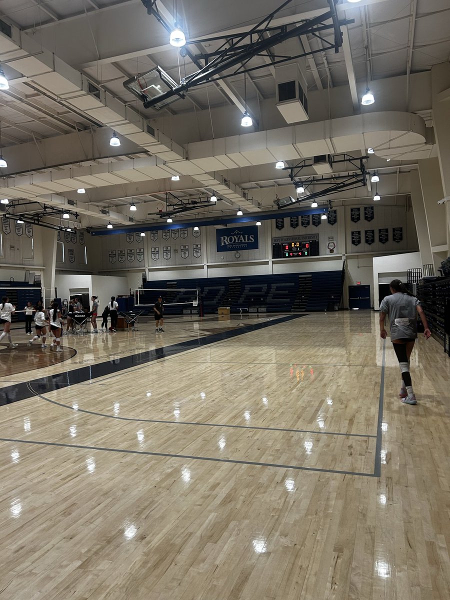 warrior_noel's tweet photo. Thank you @RoyalsWBB for a great visit!! I had a pleasure touring the campus!! https://t.co/boUftkIaXn