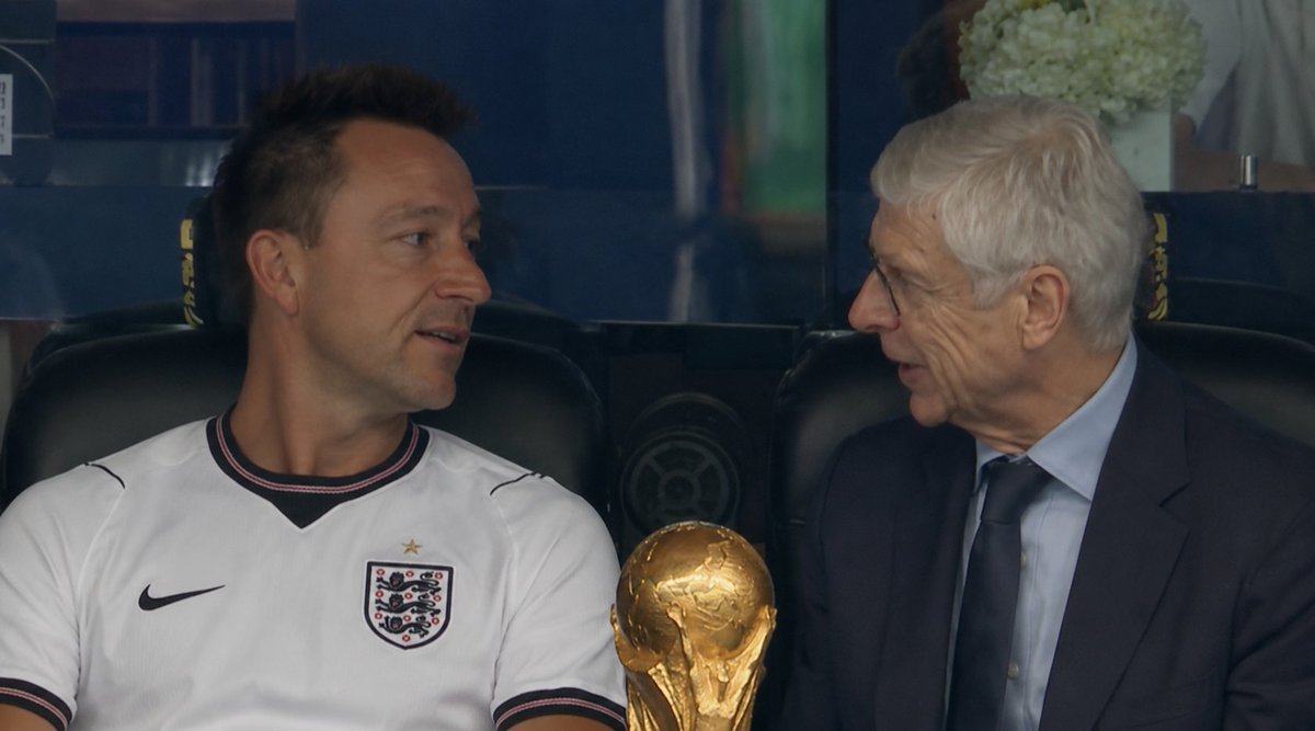 goldiewilsonIII's tweet photo. John Terry and Arsene Wenger at the #ENGCRO match tonight #fullkit #fifaworldcup #england #croatia https://t.co/Su2v2uDp6j
