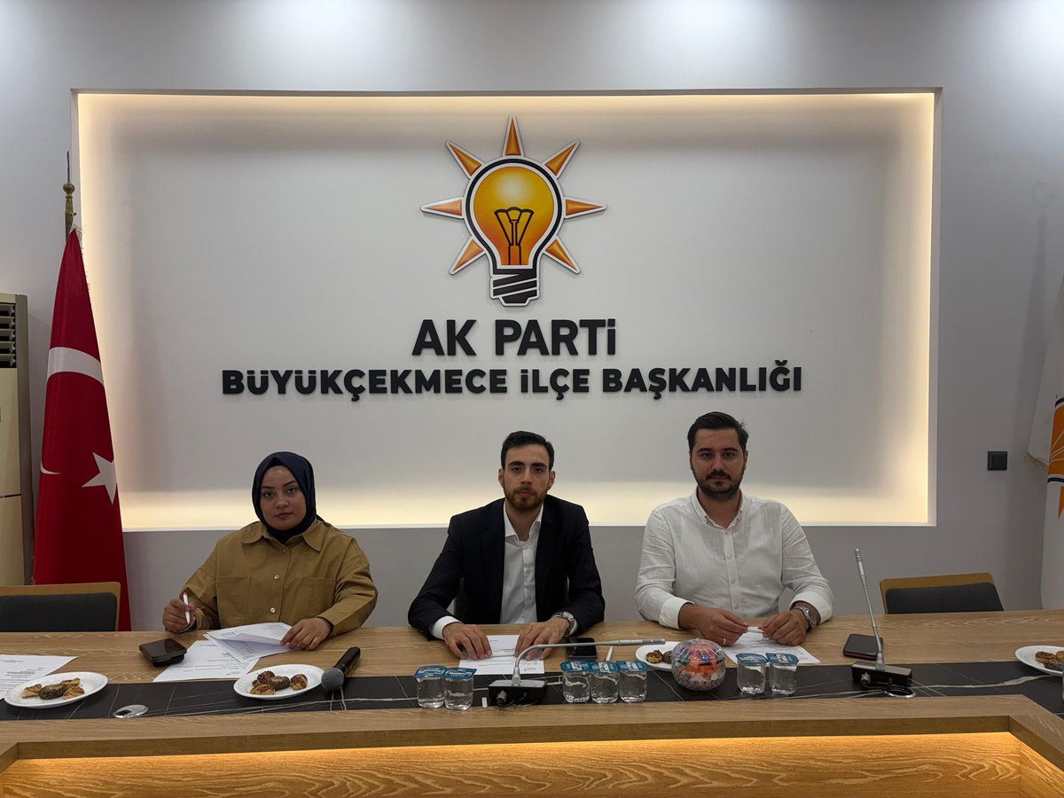 akgncbcekmece's tweet photo. Olağan Yönetim Kurulu Toplantımızı Gençlik Kolları Başkanımız Ebubekir Şahin’in başkanlığında , İl Sorumlumuz Furkan Çakar’ın katılımıyla gerçekleştirdik. Alınan kararların hayırlara vesile olmasını niyaz ediyoruz. https://t.co/5nZENZkuuM
