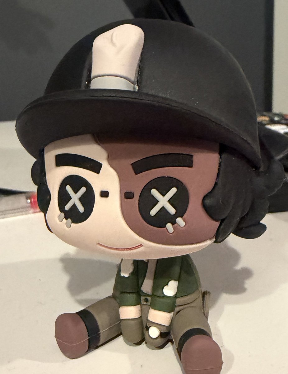 1wingedeagle's tweet photo. @ladydorcha oh my god i was a big idv fan in 2024 and like halfway through 2025. really crazy idv phase VERY BIG NORTON FAN. i have that plushie of him too but i have misplaced him somewhere https://t.co/A7cgJJGYqe