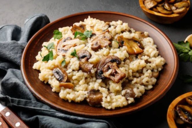 CarLon_2020's tweet photo. #LaCocinaDeCarmelita En México no estamos acostumbrados a comer RISOTTO, pero en verdad no es tan complicado de hacer. El primer secreto es comprar el ARROZ indicado que debe ser ARBORIO o CARNAROLI, ambos son de grano grueso y contienen mucho almidón lo cual permite que el... https://t.co/3aeZuToUZ6