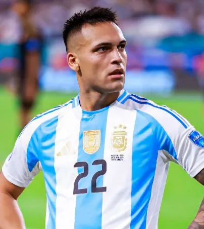 Bedbitz_'s tweet photo. ¿Quien es el mejor NUEVE de los ultimos 10 años de la SELECCION ARGENTINA? https://t.co/ifkdavfHqd