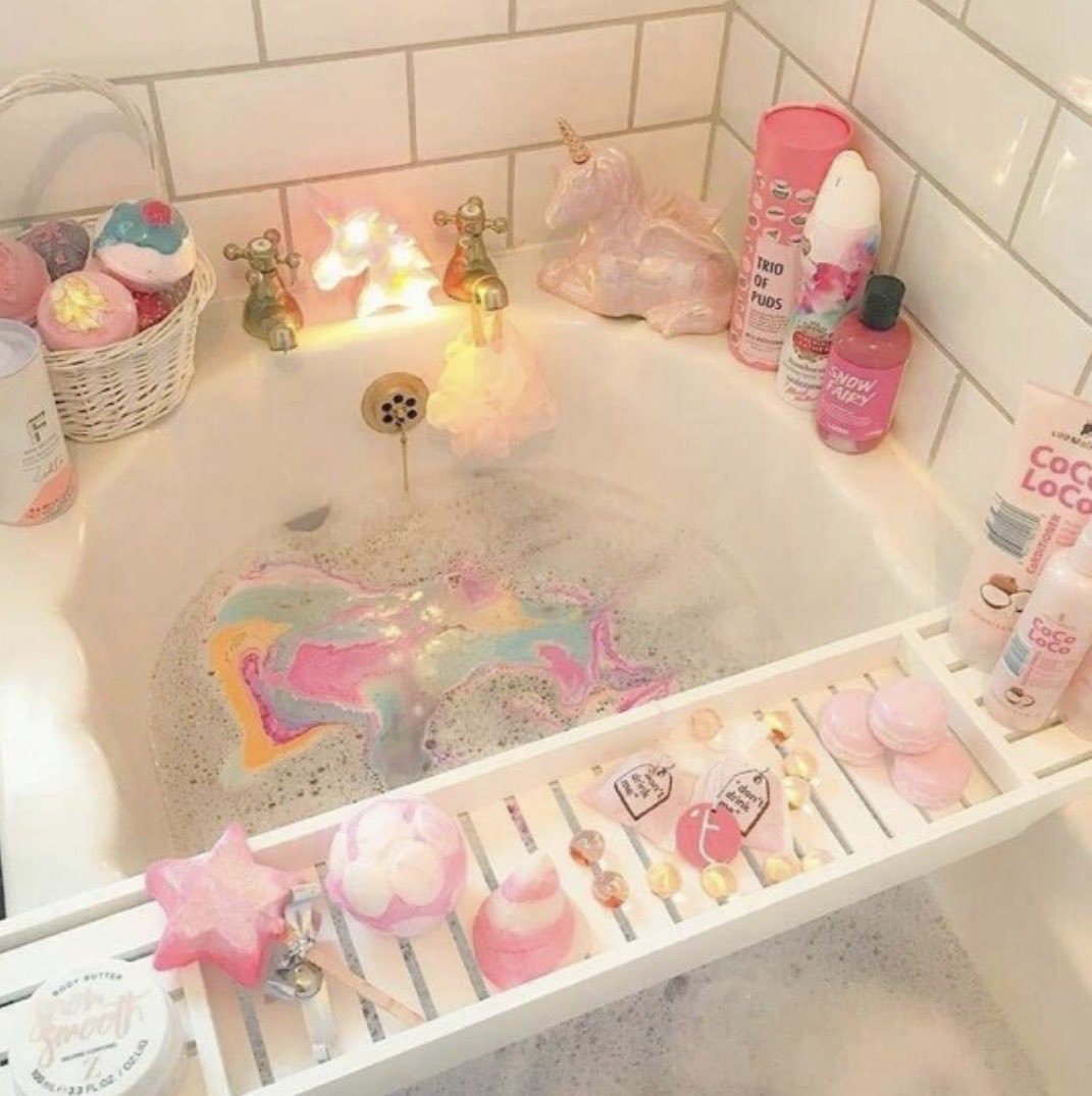 bananyakittn's tweet photo. i need  a bath like  thzs  🫧🍓 https://t.co/ZkI6HeWWmC