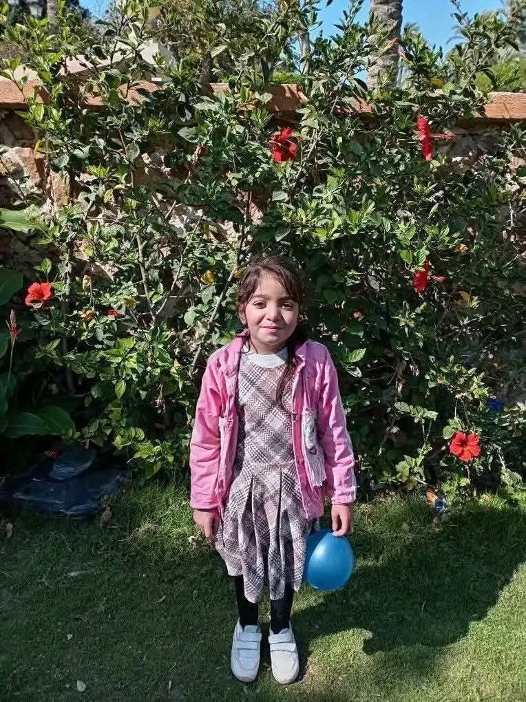 GazaMartyrs's tweet photo. Jannah Khaled Kreireh died on the way to being evacuated for treatment to Egypt. The occupation waited to give her permission to travel till it was too late to save her.

Due to the persistent siege of the Gaza Strip by the occupation and its destruction of the hospitals, mortally ill patients, like this little girl, suffer in desperate silence.
