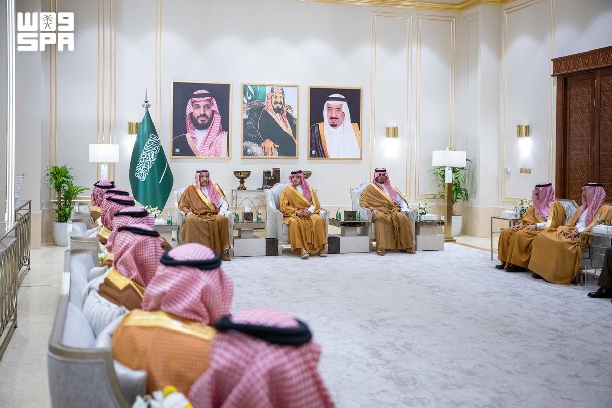 KSA24's tweet photo. سمو الأمير عبدالعزيز بن سعود بن نايف بن عبدالعزيز وزير الداخلية يلتقي أمير منطقة الباحة ويطّلع على المبادرات التنموية بالمنطقة https://t.co/J5WeV21rou