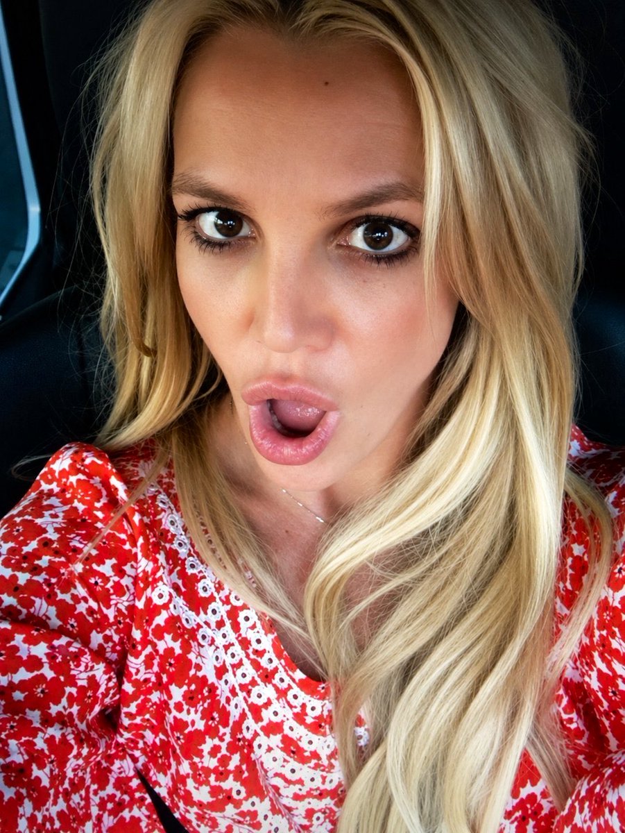 landonhaus's tweet photo. britney spears will always be beautiful https://t.co/jzqGFngJkS