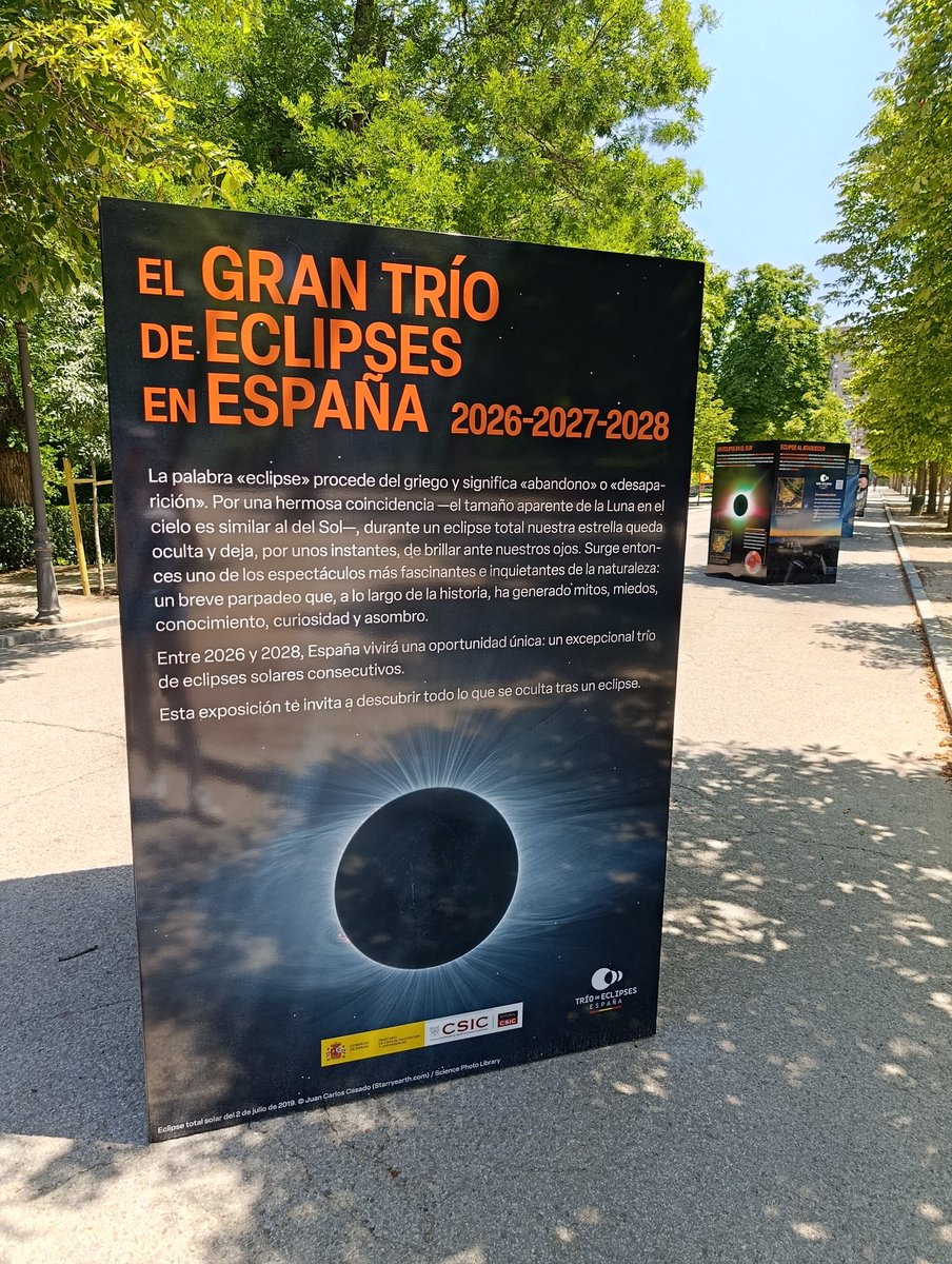 AstroChaser_'s tweet photo. Gran iniciativa del Ayuntamiento de #Madrid al poner actividades sobre el eclipse en #ElRetiro ⛲🌳

Siempre suma que haya propuestas que acerquen estos fenómenos a la gente 👏🏻 https://t.co/WqRcNAlpEO