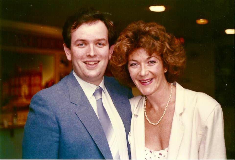 TimeLordDrew61's tweet photo. Happy Birthday to one of my favourite Avenger Girls The lovely brilliant & Talented Linda Thorson.@Thor1847 #LindaThorson #TheAvengers #TaraKing #MarbleheadManor #HilaryStonehill #TheSecondTimeAround #Emmerdale #RingAroundTheMoon https://t.co/psAL5HVGoP