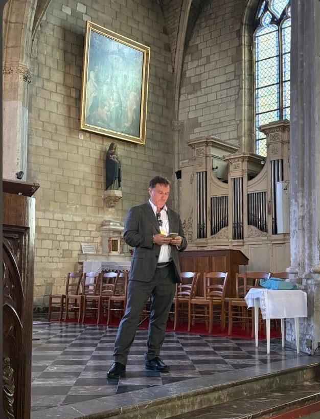 MaxenceHermant's tweet photo. Heureux d'avoir présenté l'église de Vouziers @ardennescd08 lors du Congrès archéologique de France organisé par la Société française d'archéologie https://t.co/UFGyFiS93c
