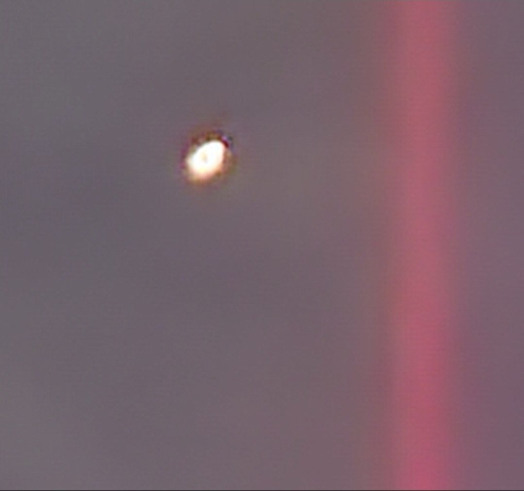 sunborn__allah's tweet photo. In 2023, I saw a UFO.  
I waved to them and asked them for 5 dollars and they told me to sht tf up! I haven't seen them since. https://t.co/VijEfYuc8f