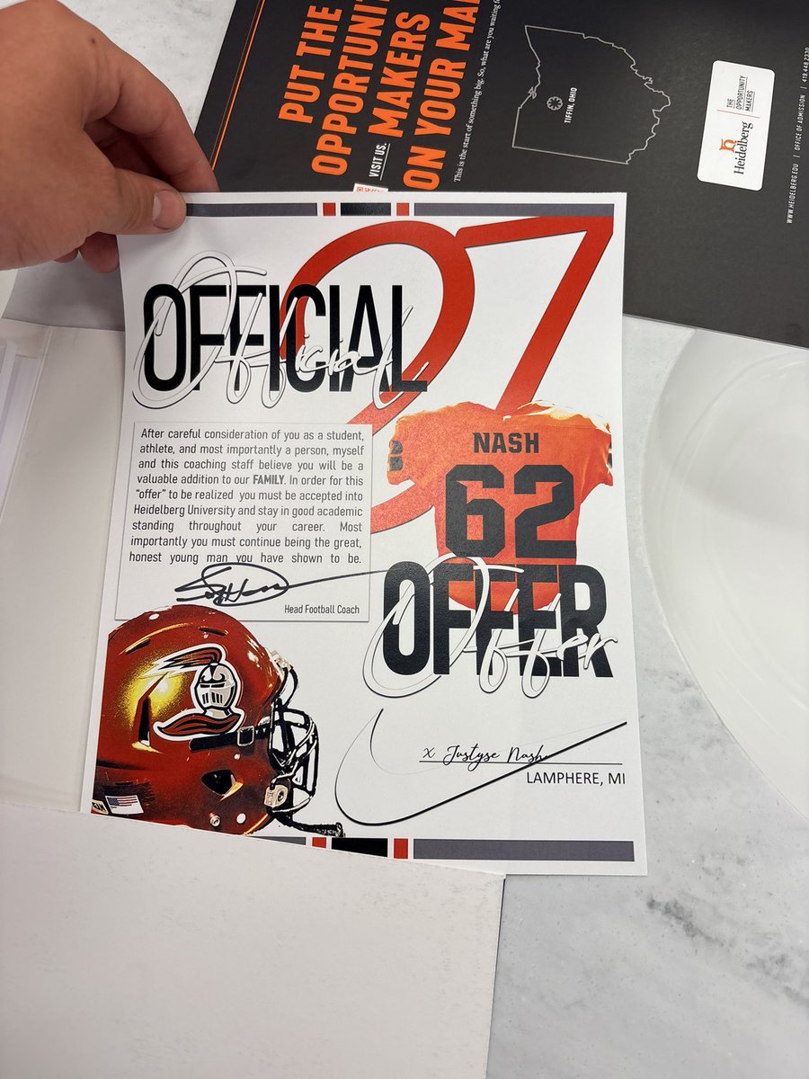 JustyseNash's tweet photo. After a great convo with @CoachDrewMunger and the rest of the crew at Heidelberg I have been officially offered!!! Can’t wait to be back for another visit/game day!

ONE TEAM ONE BEAT 
GO BERG 🤴🤴🤴 https://t.co/EzNDPGpXFJ