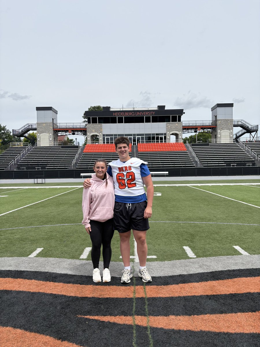 JustyseNash's tweet photo. After a great convo with @CoachDrewMunger and the rest of the crew at Heidelberg I have been officially offered!!! Can’t wait to be back for another visit/game day!

ONE TEAM ONE BEAT 
GO BERG 🤴🤴🤴 https://t.co/EzNDPGpXFJ
