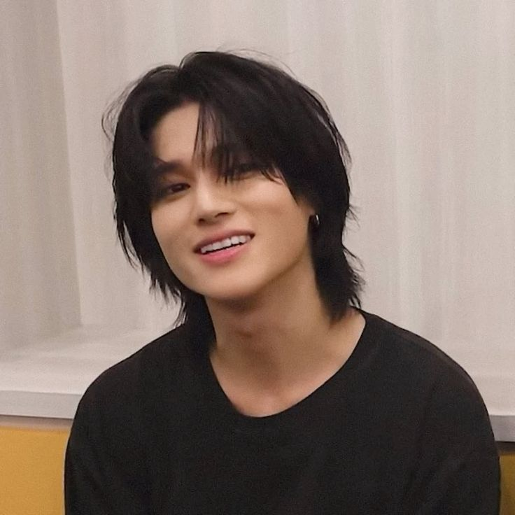 woooyomuffin's tweet photo. pretending I'm not a major yaoi freak in public until I see look-alike pictures like these and the mask fucking flies off https://t.co/dYW8MY2F0i