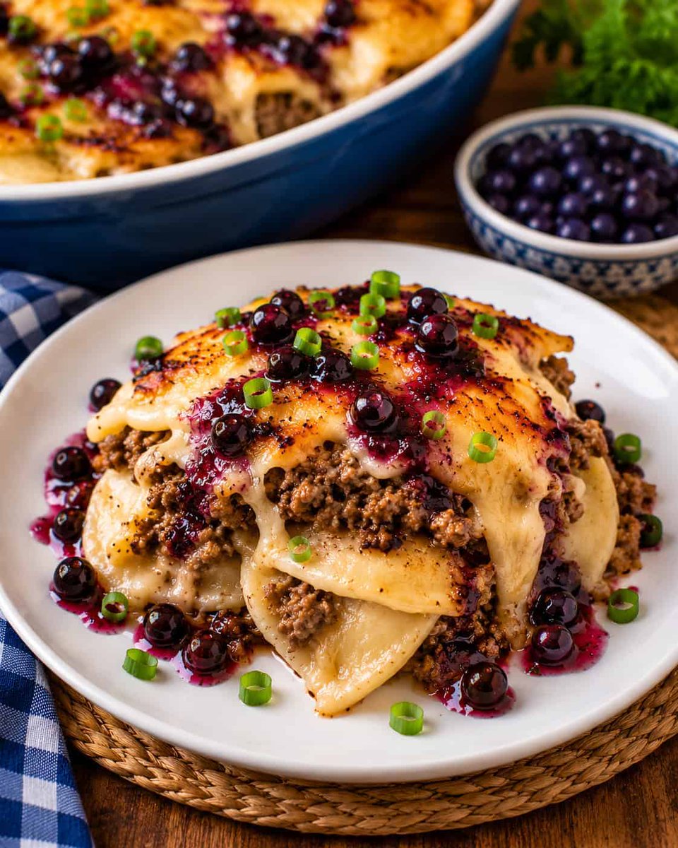 CanadianCooking's tweet photo. Saskatchewan Perogy Casserole with Ground Beef (Ultimate Prairie Comfort Food)

https://t.co/t8j9L8mXyt

#Momlife 
#HomeCooking
#FamilyDinner
#EasyRecipes
#CanadianCooking https://t.co/vluIf1L7Kj