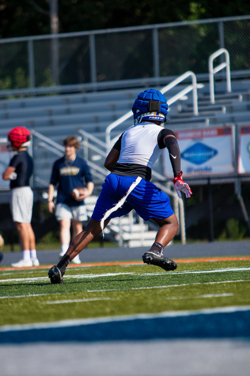 mjdickerson27's tweet photo. Explosive off the line 💨 Building speed and burst every rep
2028 DB/WR | Chattahoochee HS | Alpharetta, GA | 5'10" 160
#2028DBs #DBU #RecruitMJ #Recruiting2028 #SpeedKills https://t.co/IFjFco2lNF