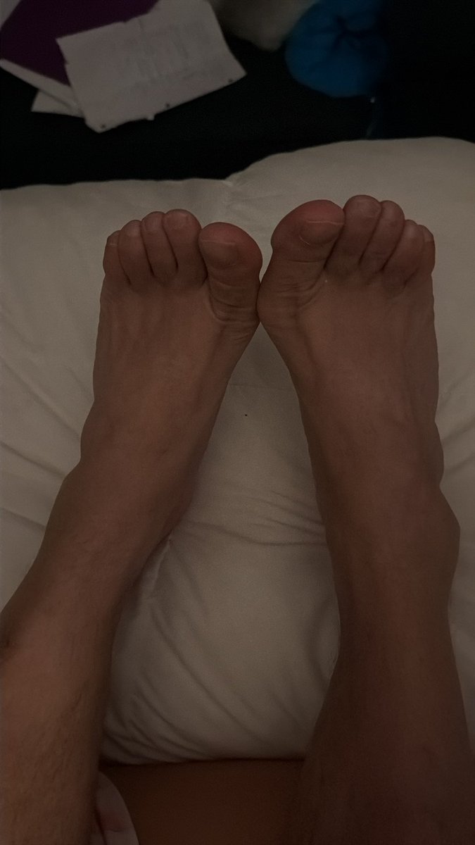 blondebella79's tweet photo. My man’s beautiful feet. I think they are prettier than mine #fyp #feetfetısh #feetworshi̇p #feetjuice https://t.co/cMaT5CGIYO