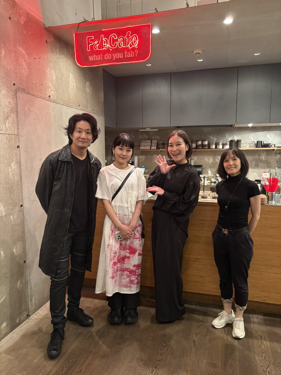 matijoursoi's tweet photo. 6/17(水)限定企画
クロストーク『街で奏でる、テアトロン』
ゲストに建築家・津川恵理さんをお招きし
お話をさせていただきました！
FabCafe Tokyoさんの空間を通して
記憶に残るひとときとなりました。
「真夜中にトマトジュース」もとても楽しんでご覧いただけた様です✨✨
ありがとうございました🙏 https://t.co/YFqNUlpmPB