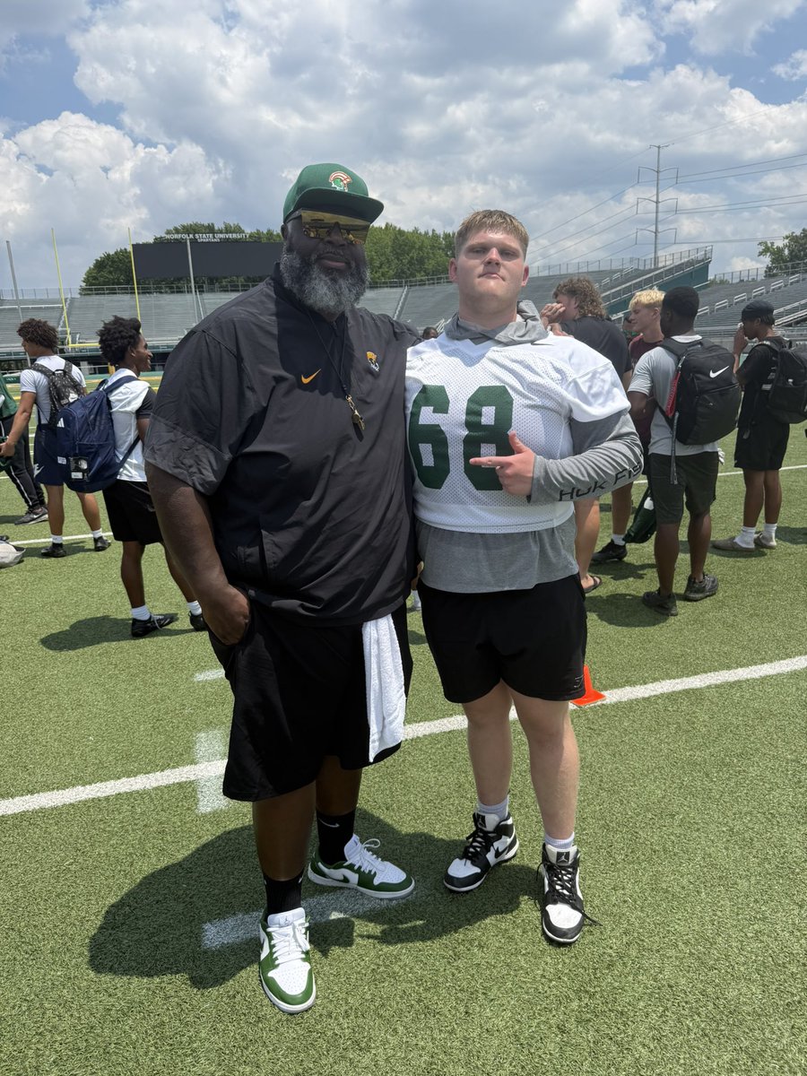 BradyCollins_90's tweet photo. I am extremely blessed to receive my first D1 offer to play at @NorfolkStateFB Thank you @coacheltonbrown @AndreKendrick4 and @MichaelVick for believing in me @LCABulldogsFB @CoachMeeks_ @MaxPreps @VaPrepsRivals @PrepRedzoneVA @WillVapreps @PlayBookAthlete @CoachTMcCormick @KidFitMinistry