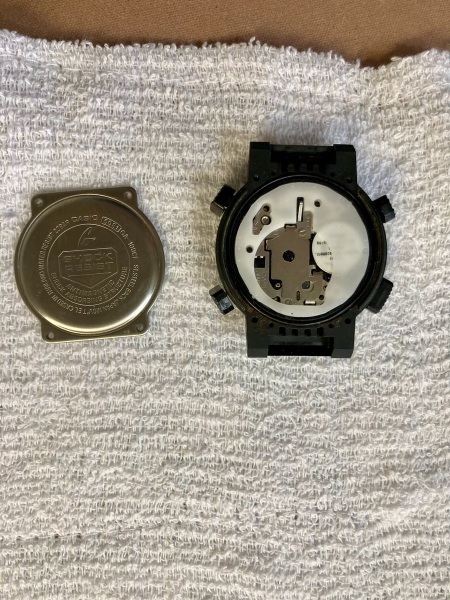 bbtosimac's tweet photo. Gショクーの分解、掃除　電池🔋交換が
終了しました。
時刻の針設定が苦労しました。 https://t.co/ntitRIN0eE