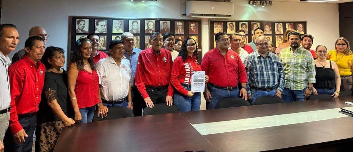 PRITabasco's tweet photo. Viridiana Pardo Vázquez  asume la Secretaría General del PRI Tabasco.

🔴Seguimos fortaleciendo al PRI con unidad, experiencia, institucionalidad y trabajo territorial para responder a los retos que vienen para Tabasco.

https://t.co/ElrHXE30yd https://t.co/VBkUkqNMy8