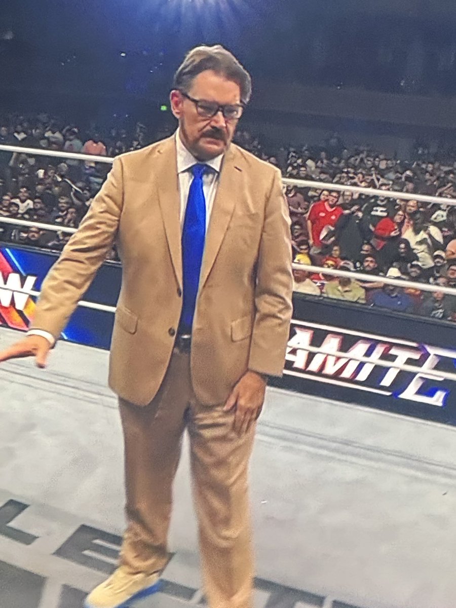 stevesnotcool's tweet photo. tony schiavone looks like he just gripped someone tight and raised them from perdition https://t.co/w0vAJYrU2P