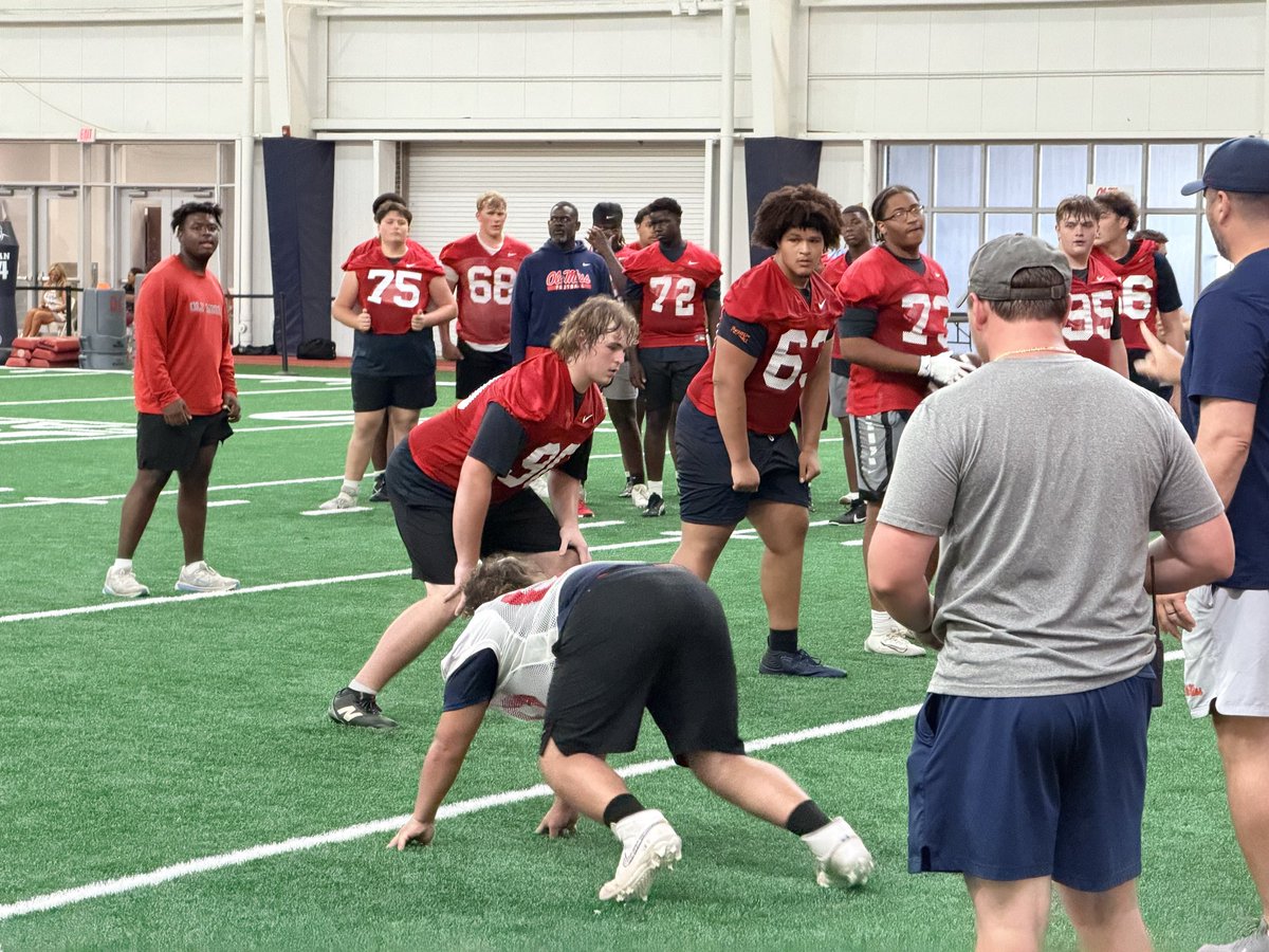 Calebcarter_77's tweet photo. Had a blast at #olemisscamp today. just have to keep working thanks for having me #olemiss https://t.co/yrtV3uuARA