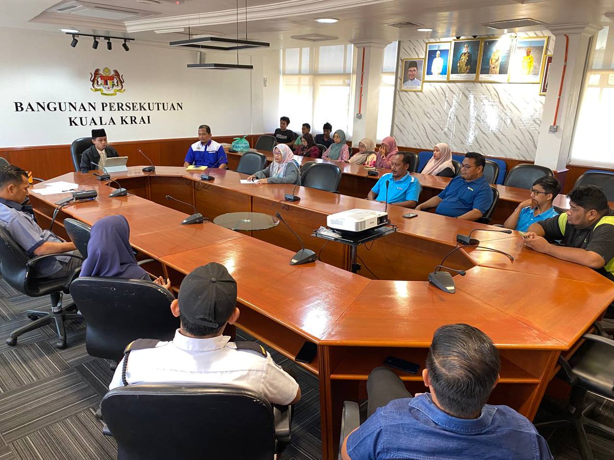 Pbsdkualakrai's tweet photo. TAZKIRAH "HIJRAH MINDA" SUNTIK SEMANGAT PERUBAHAN POSITIF WARGA WISMA PERSEKUTUAN

🗓️ 16 Jun 2026
📍 Bilik Mesyuarat Lavendar, Bangunan Persekutuan Kuala Krai

Berita selanjutnya tekan pautan dibawah
https://t.co/9Y1OtF9j9l https://t.co/FM2u8ODjDJ