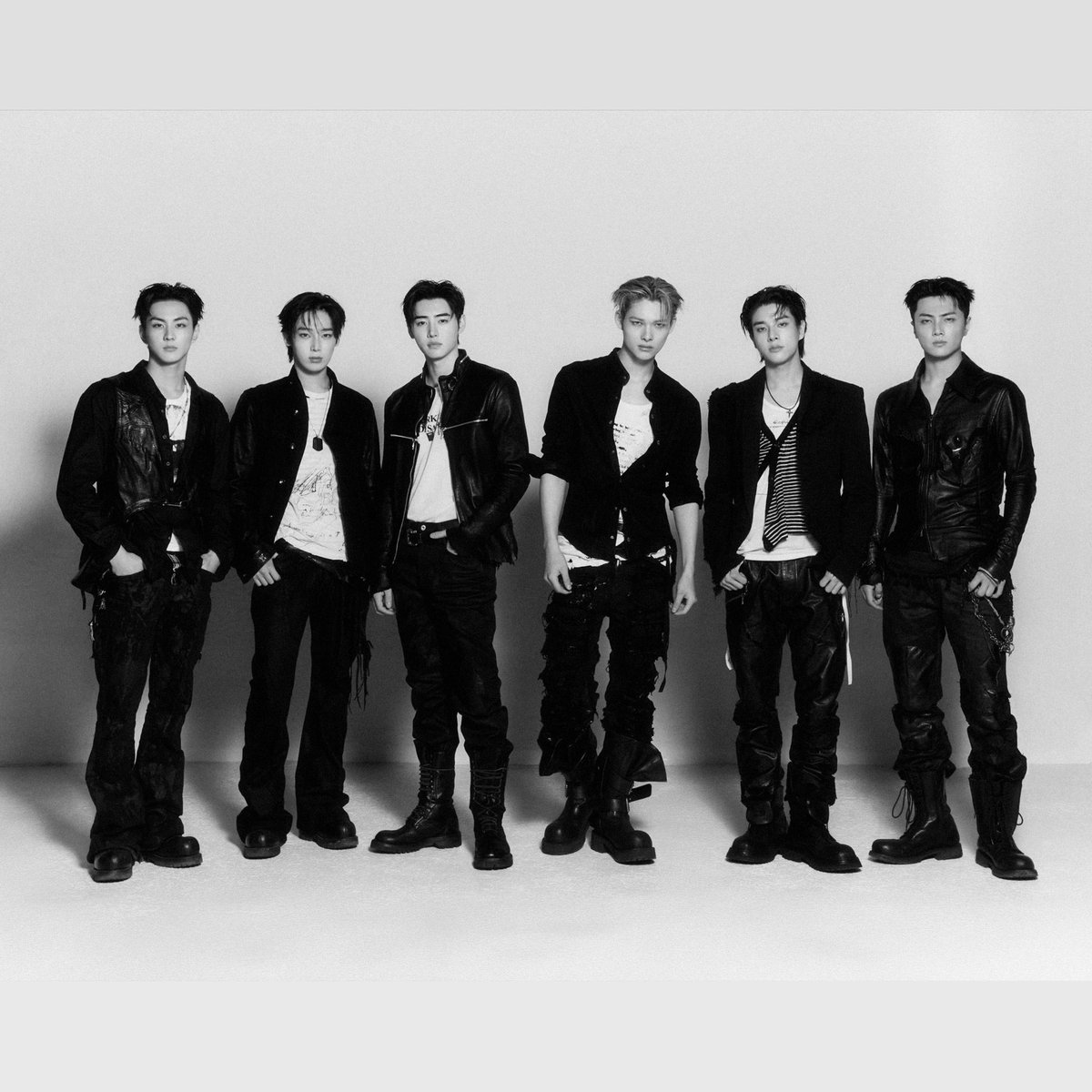 moonandenhypen's tweet photo. In an exclusive report, ENHYPEN is reportedly making a comeback in August. https://t.co/YkP3XZvORw