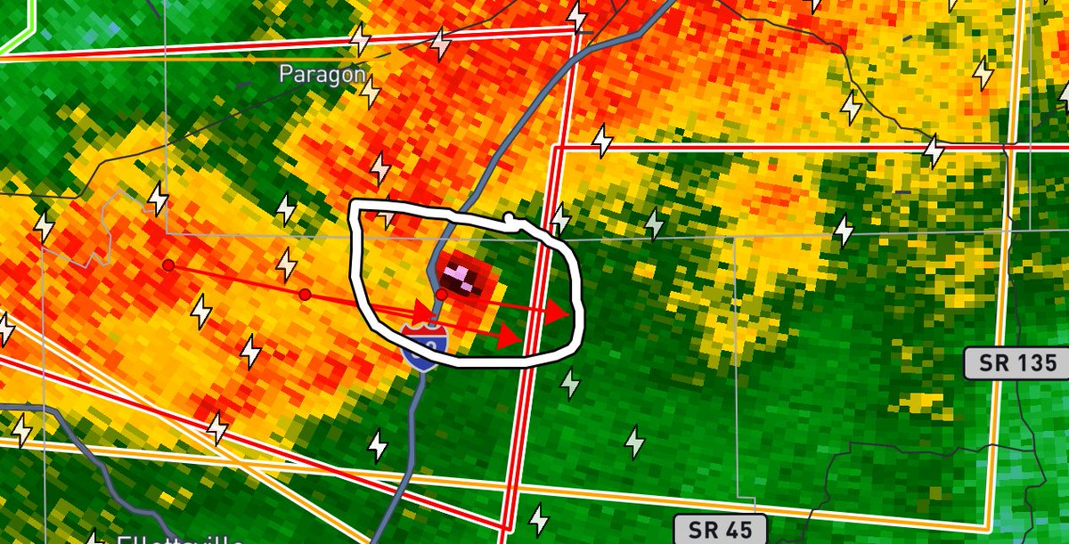 DixieChasing's tweet photo. This is TORNADO EMERGENCY WORTHY. OH MY GAWD😮😮😮 #wxtwitter #tornado  @NWSIndianapolis https://t.co/x5GqVkpcXU