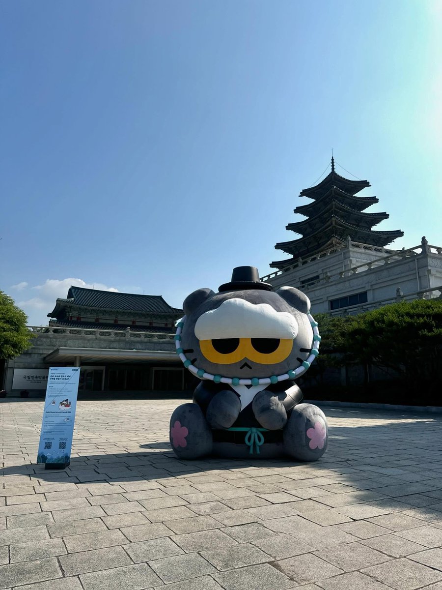 WhiteTamar1's tweet photo. Giant Zoa at the National folk museum 😍😍
Why so cute 🤗

(mo_onart) https://t.co/wOGW2AcdZV