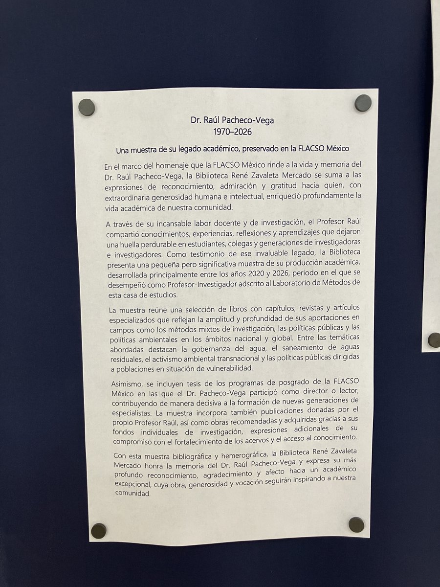 cesarguerreroa's tweet photo. La biblioteca la @FlacsoMx montó una exhibición con todo lo que alberga de la obra académica y docente de @raulpacheco Vega. El resultado es impresionante: artículos en journals y libros, tesis (dirigidas o leídas), libros donados... ¡Gran homenaje! 👏👏👏 https://t.co/5vpIWksBdv