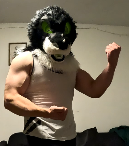 AbraxasSonnet's tweet photo. Very on and off training, gonna start keeping consistent again. https://t.co/g2F2mhI7op