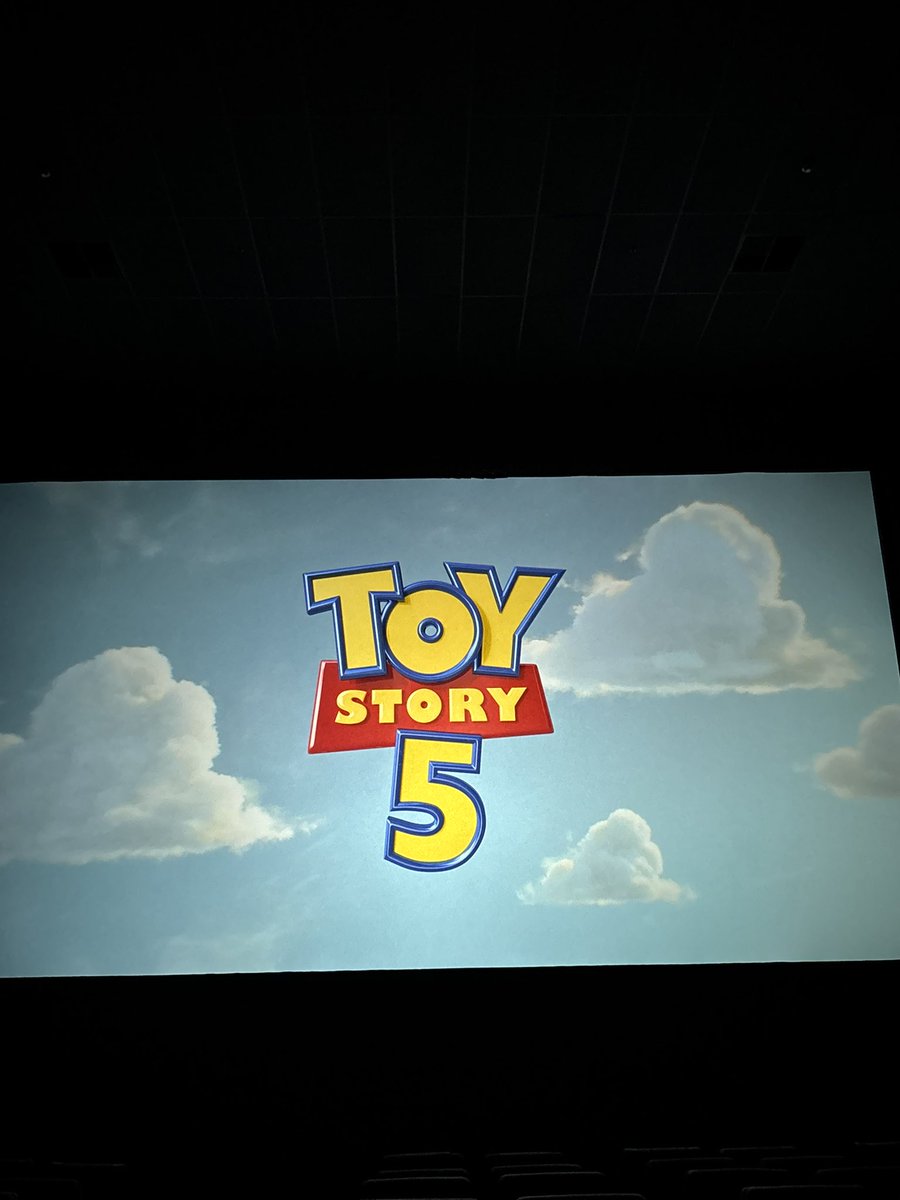 diarricho's tweet photo. morrendo de felicidade de poder vivenciar mais um toy story https://t.co/OfkeC5JOzv