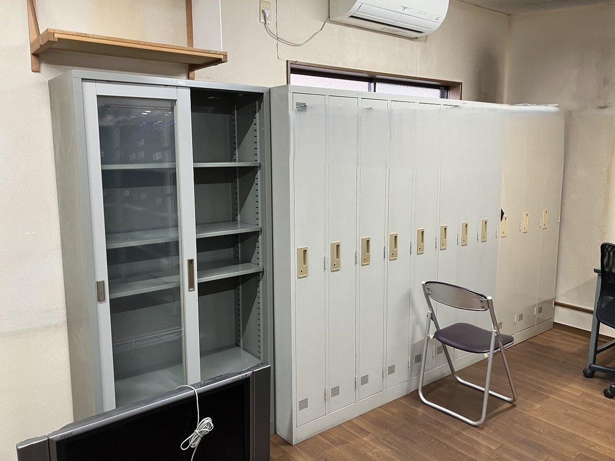 facility_lab's tweet photo. オフィスビル・什器のご提案実例を追加いたしました(2026/6/18) 

『東京都内　オフィスビル解体に伴う 不要什器・家具類　買取撤去』（https://t.co/N9PqFA2qwu)       

オフィスビルの解体に伴い、入居されていた某葬儀会社様のオフィス内にある多種多様な備品の整理と撤去をご依頼いただきました https://t.co/LIQ3pbKsWD