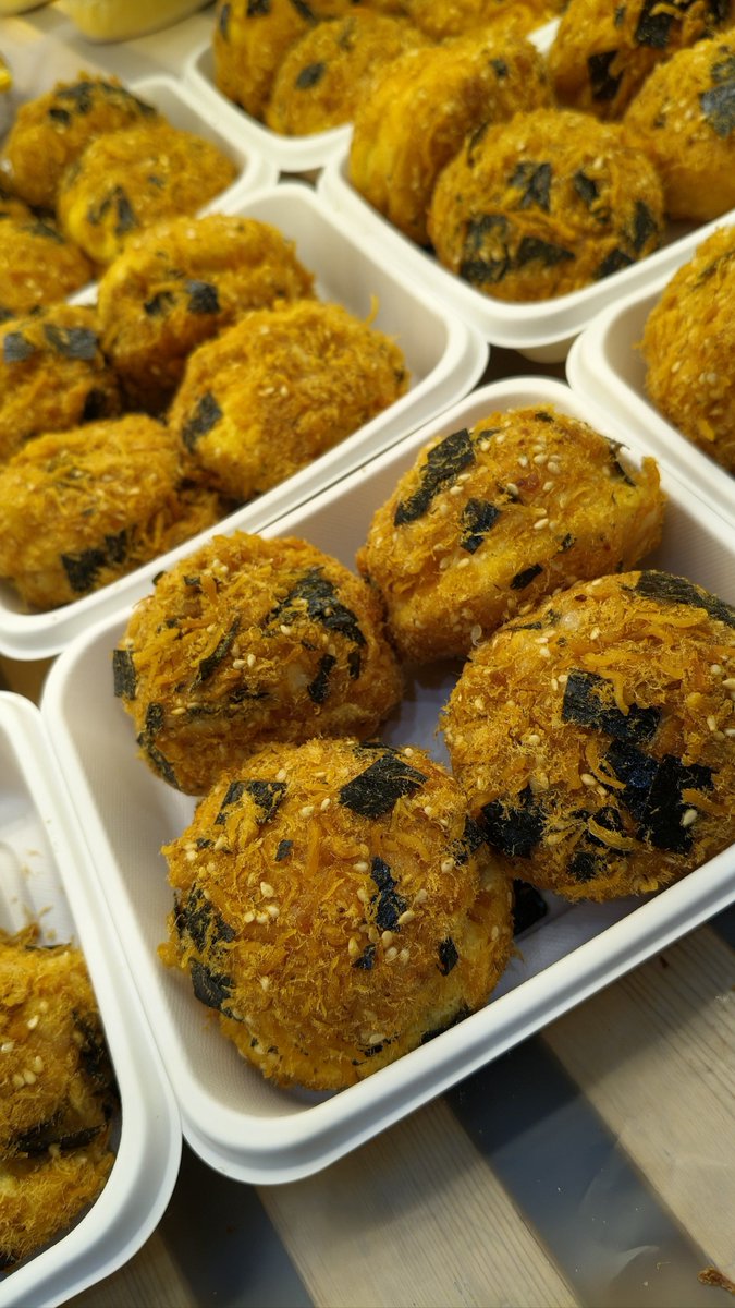 imran81835242's tweet photo. Crispy seaweed snacks just hit different when shared with a friend  Saved half for you, come grab it! https://t.co/ZcPduWZtRy