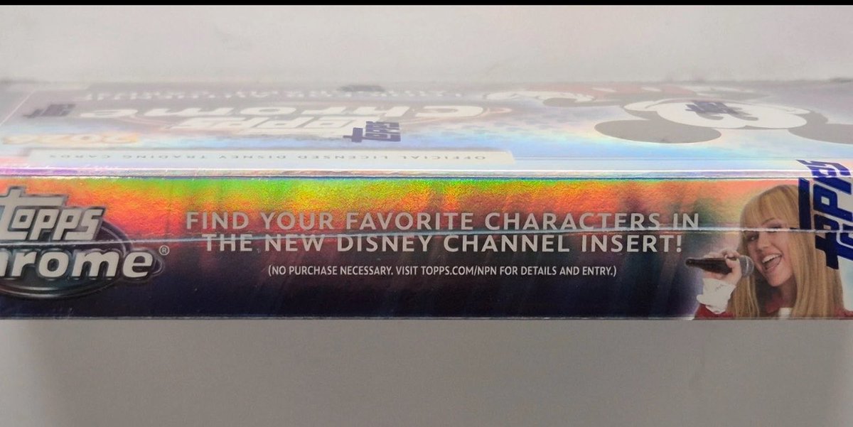 HannahWorlddd's tweet photo. Hannah Montana is featured on the packaging for Topps New Disney Chrome Box https://t.co/W3lQBMxYN0