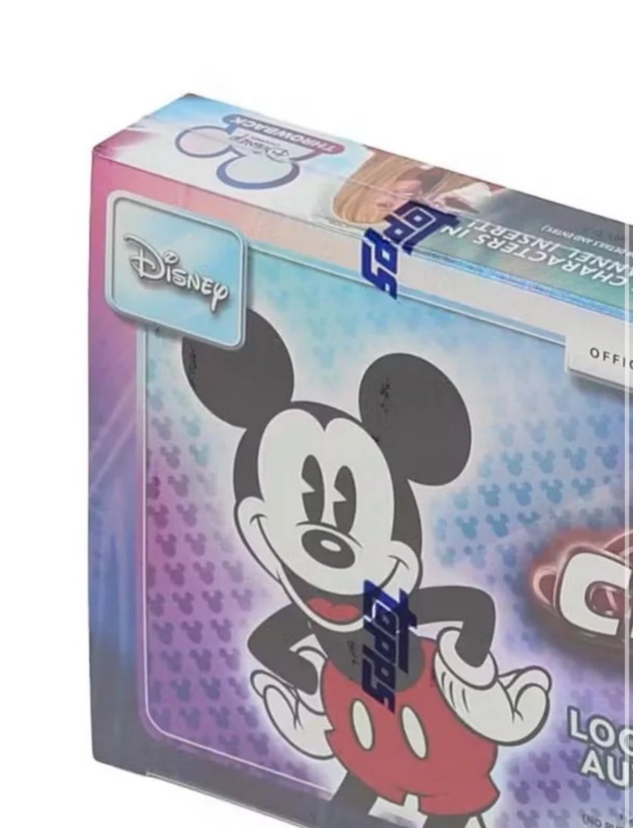 HannahWorlddd's tweet photo. Hannah Montana is featured on the packaging for Topps New Disney Chrome Box https://t.co/W3lQBMxYN0