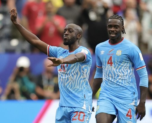 hautpanel's tweet photo. Yoane Wissa,  premier buteur de l’histoire de la RD  Congo en Coupe du monde de la FIFA 

https://t.co/p5uah1HwoX https://t.co/Q7zEdPJPkB