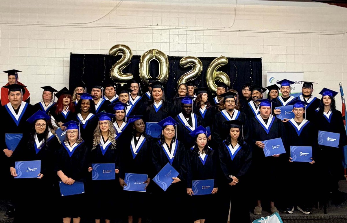 PremierScottMoe's tweet photo. Congratulations to Saskatchewan’s post-secondary graduates!

Graduates who choose to stay in Saskatchewan are eligible for the Graduate Retention Program, the most generous of its kind that provides up to $24,000 in tuition tax credits over 7 years.

To date over 93,500 students have chosen to stay in Saskatchewan and accessed the Graduate Retention Program.  That’s the Saskatchewan advantage.

More information about Graduate Retention Program: https://t.co/ManCuLaEyo