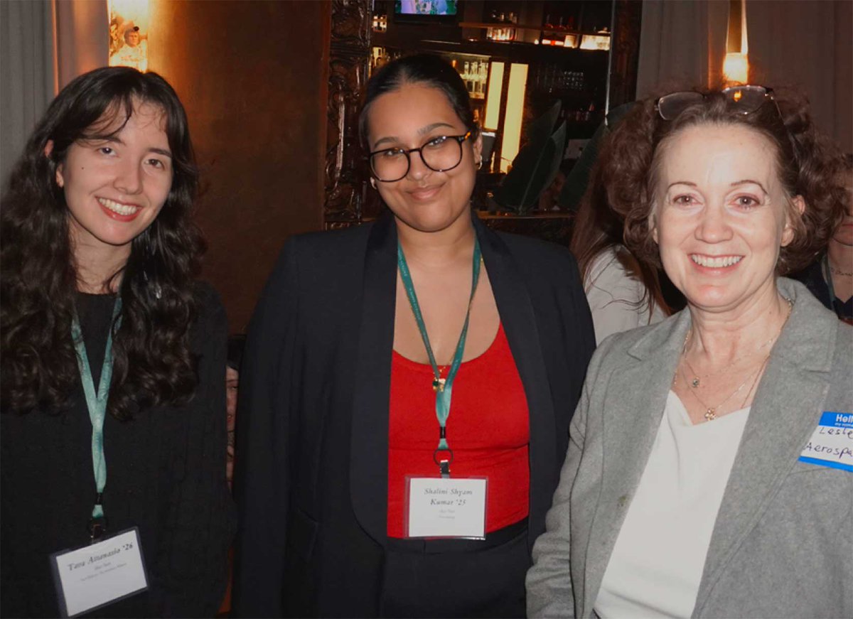 scrippscollege's tweet photo. Parents, alums, and the Scripps community continues showing up for our students. From mock interviews, mentorships, to workforce preparation our community partners with Scripps CP&amp;R to better our students' futures.

#Scripps100 #ScrippsCollege #ScrippsMagazine https://t.co/u9p1NbfbV5