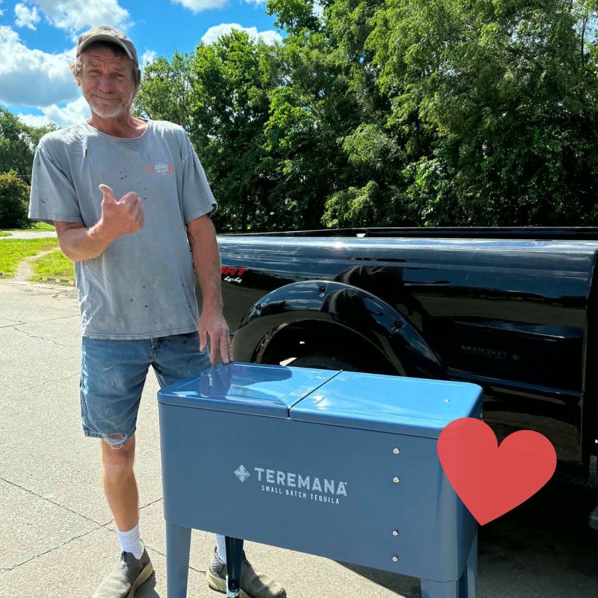 bigredliquors's tweet photo. 🧊 Terre Haute is getting cooler by the week! This week's COOLEST winners. Who's next?

Visit any Terre Haute Big Red and enter our Big Summer Kick Off thru June 27. https://t.co/Tb5wH7Quz5

Big Red Liquors ❤️ Terre Haute!

#TerreHaute #BigRedLiquors #IndianaOwned #ShopLocal https://t.co/70GeSRhsbT