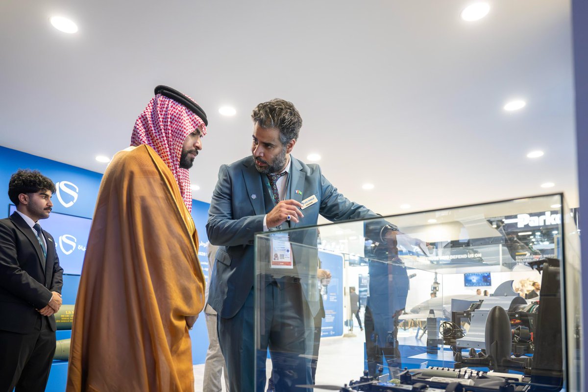 Life_shield1's tweet photo. تشرفنا باستقبال وكيل وزارة الصناعة والثروة المعدنية المساعد للاستثمار الصناعي سعادة المهندس فهد الجبيري لجناحنا في #يوروساتوري_2026، حيث اطلع على أحدث منتجات وتقنيات درع الحياة، وكان في استقباله سعادة رئيس مجلس الإدارة الأستاذ هشام بن منصور الجمعان.
#LifeShield
#Eurosatory2026 https://t.co/aboTatdSib