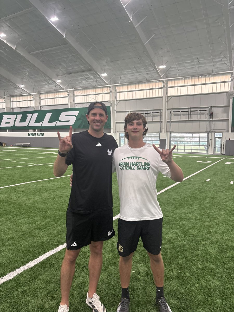 AndrewWhit19's tweet photo. Had a great time at USF camp! @USFFootball @brianhartline @Coachtimbeck @mhartline59 @On3 @247recruiting @BuchholzFB @G_D_Recruiting https://t.co/UR5KC9hw9G