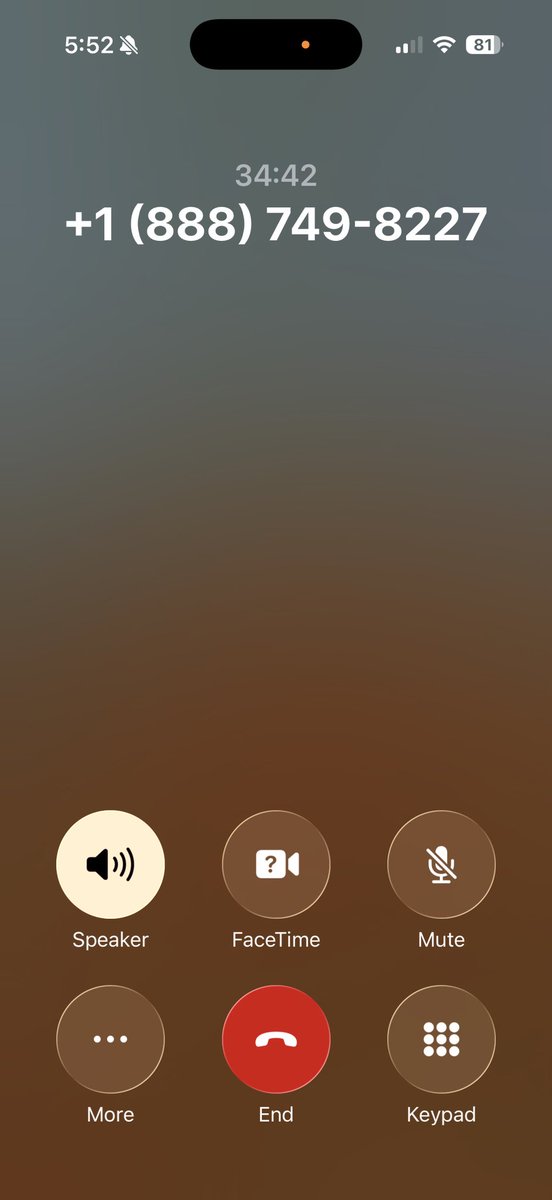 rice_god91's tweet photo. Been on hold for 35 minutes. How long before you answer @ask_sixt https://t.co/tEbs3K0lod