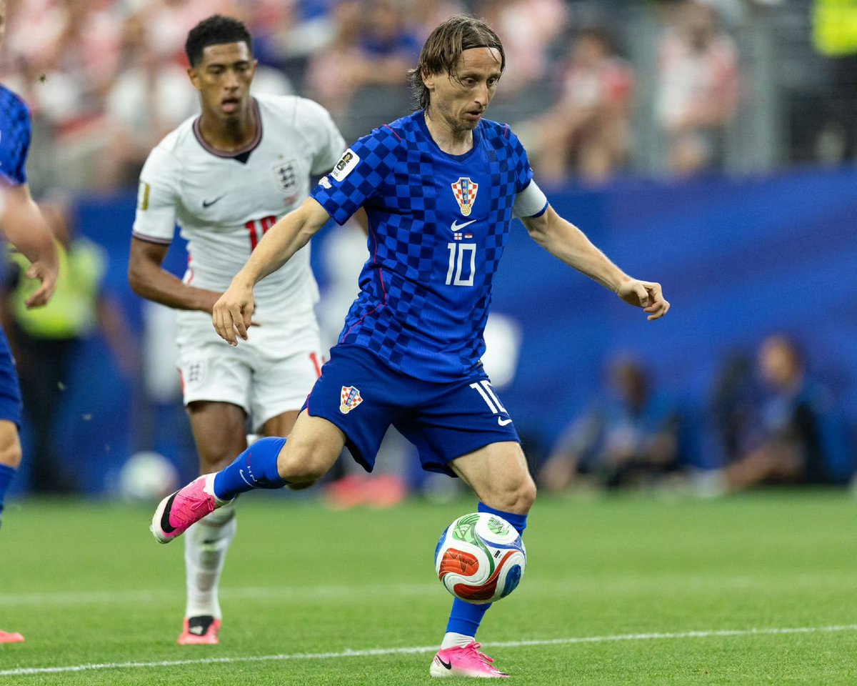 vickykei33's tweet photo. So nervous🥹
But Croatia, keep going！
Play for Luka modric💪🏻 https://t.co/QyfdJ2pLy4
