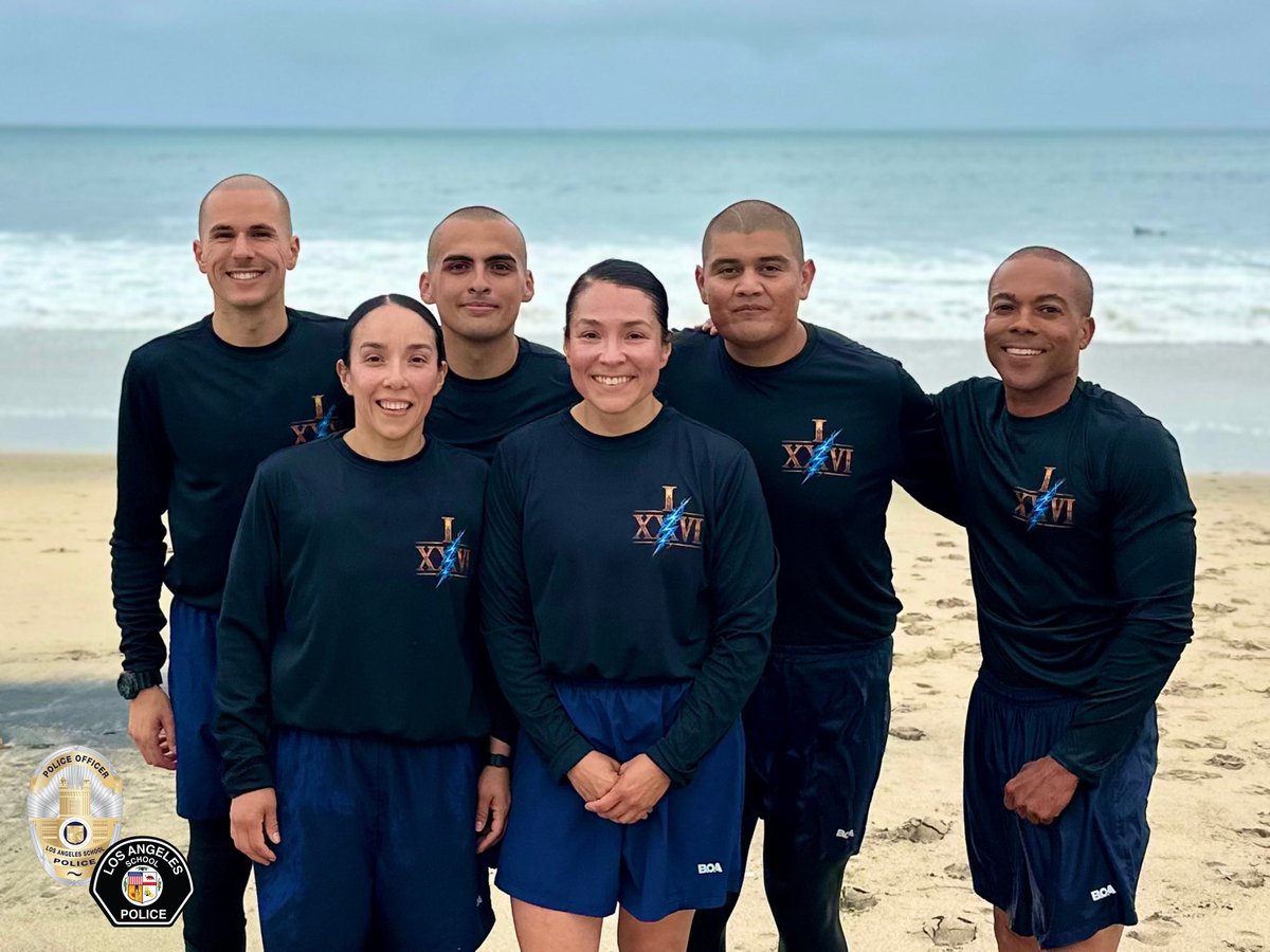 LASchoolPolice's tweet photo. Class 01-26 completed their pride run today. Our #LASPD recruits are one week away from graduation!
Recruit Louis led the way by carrying the class guidon. Great Job Class! We’re looking forward to seeing you walk the stage!
🇺🇸
#LAPDPoliceAcademy #LawEnforcement #PrideRun https://t.co/3fK5p02dLX