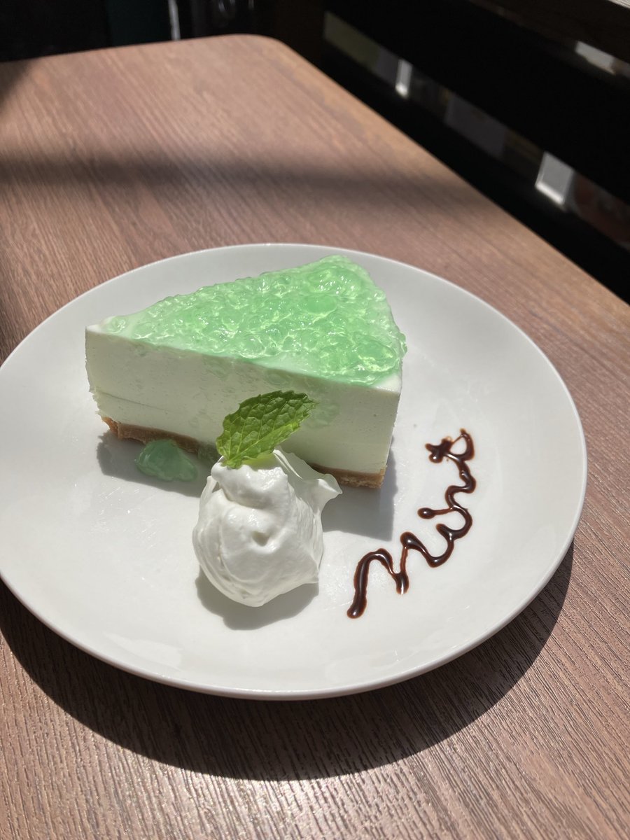 DelicafeK's tweet photo. 本日18日木曜日…11:30からデリオープンです！

ミントのチーズケーキ、爽やかでこんな蒸し暑い時期でもさっぱり食べられます。お待ちしています🙌 https://t.co/VNpq285frX