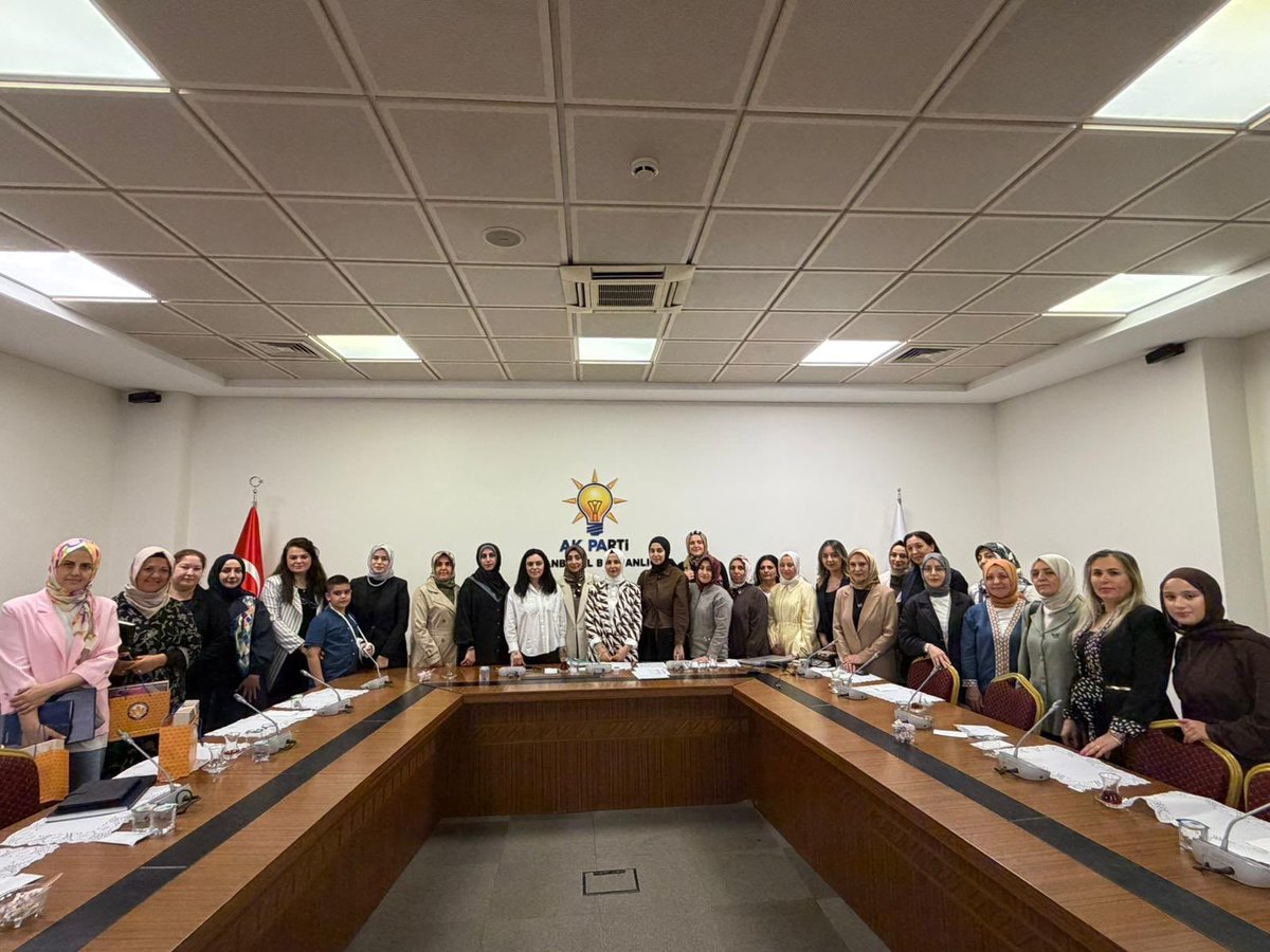 akkadinbpasa's tweet photo. İL Sekretarya Birim Başkanımız @zehrakaya58 Başkanlığı da gerçekleştirilen Birim Başkanları toplantısına Birim Başkanımız Asiye Bulut katıldı. https://t.co/gAKVy5DDb5